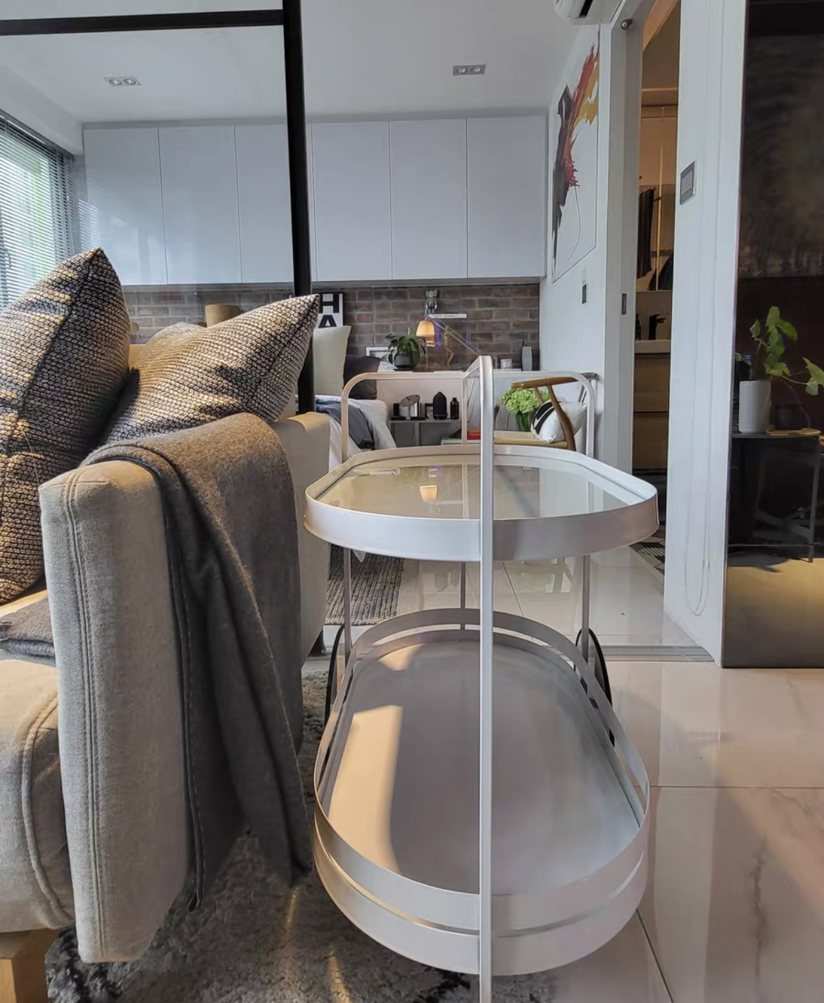 The Side Table photo review