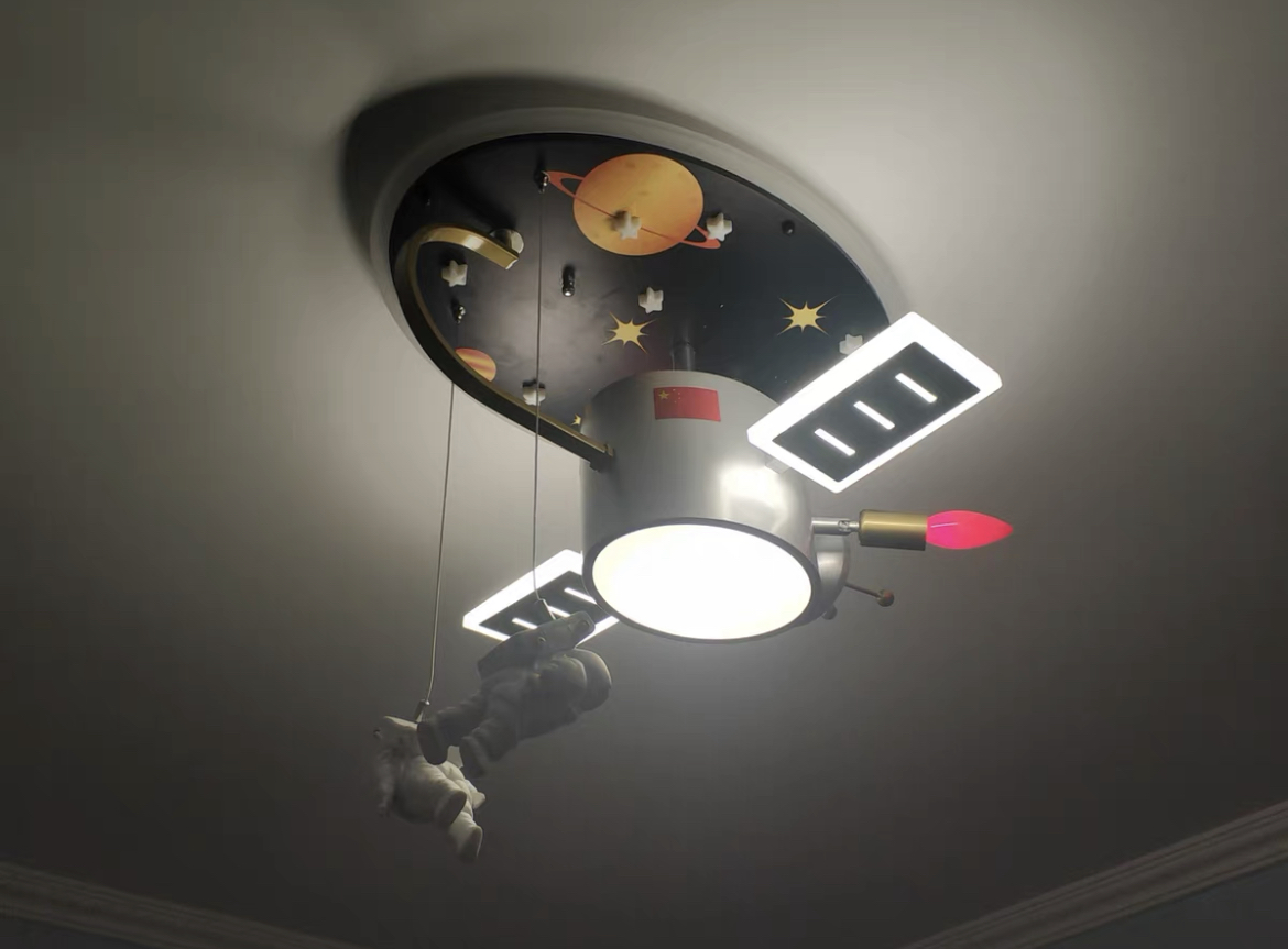 The Astronaut Light photo review