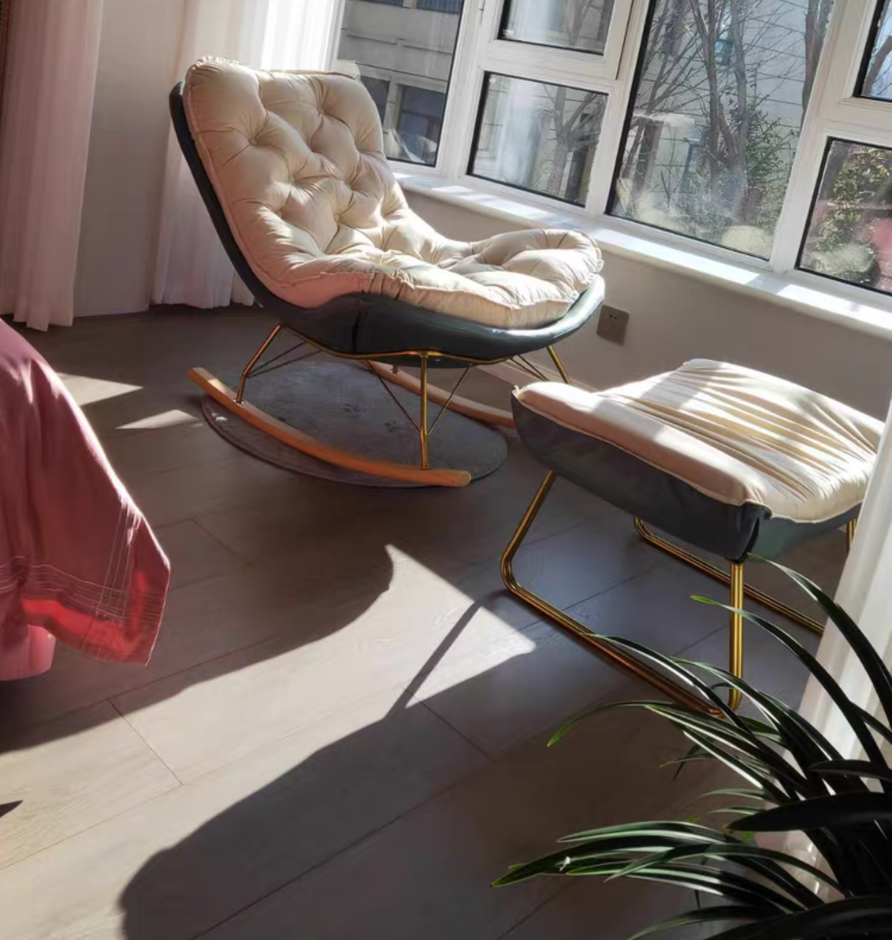 The Rocking Chair with the Foot Rest photo review