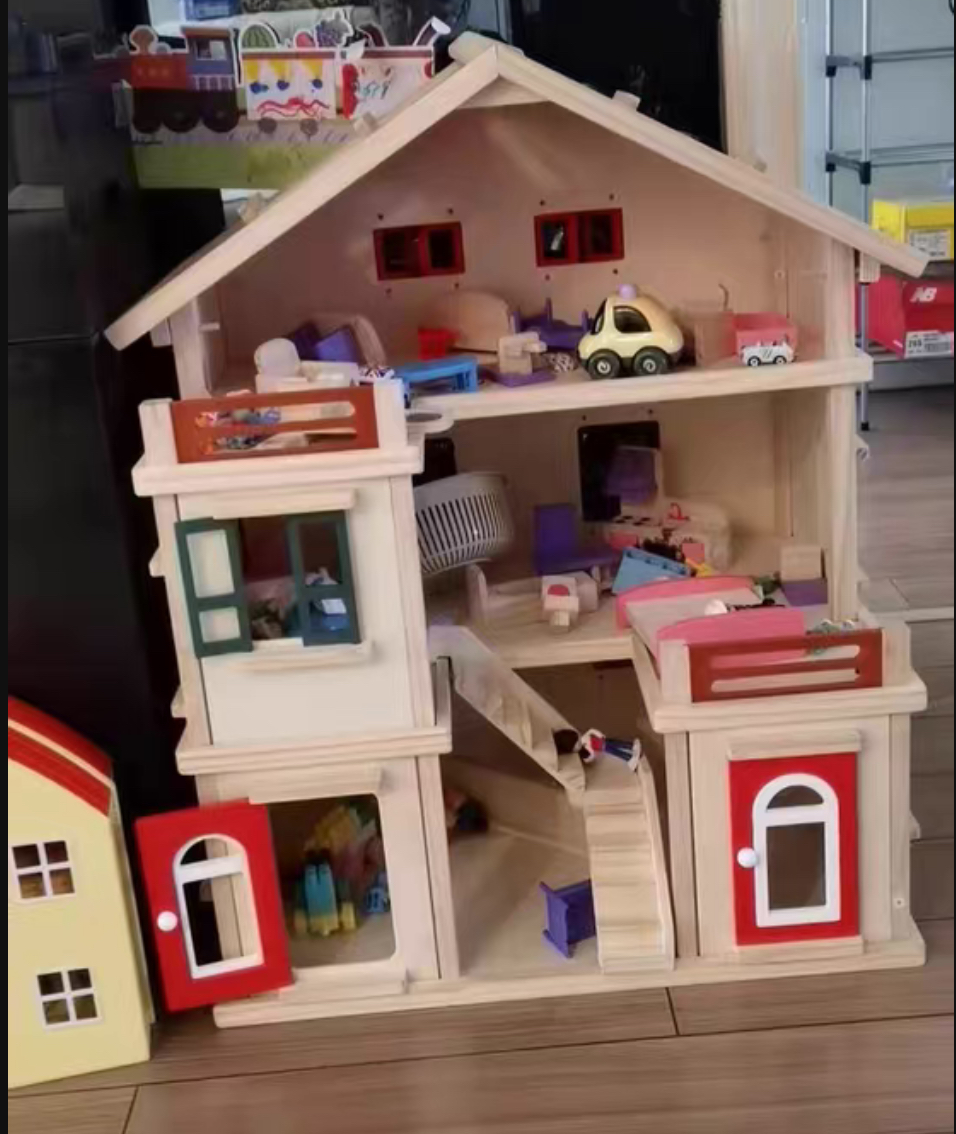 The Wooden Doll House photo review