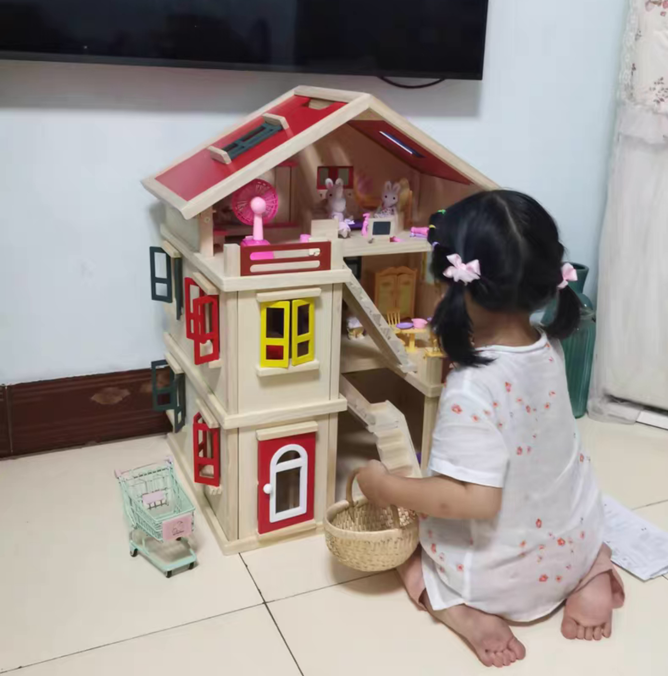 The Wooden Doll House photo review